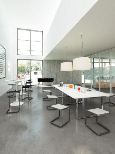 Exemple d'un espace de flex office, une nouvelle tendance en aménagement professionnel par Global Concept